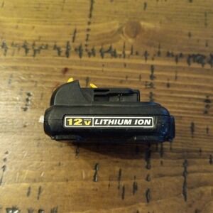 DEWALT DCB120 12V MAX Lithium Ion Battery Pack N285499 Black Yellow c1